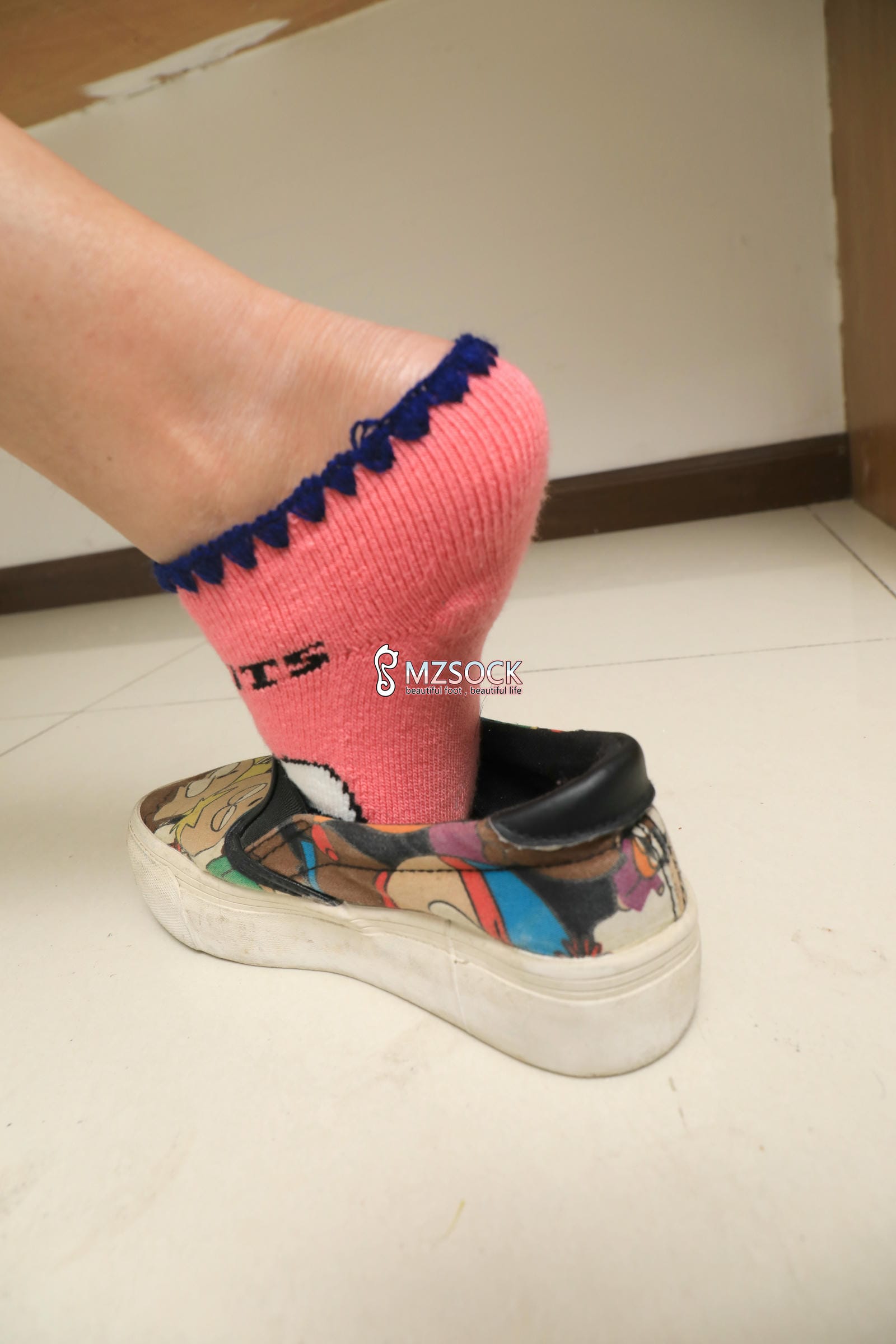 [MZSOCK]爱美足 NO.055 雪雪[84P／285MB]