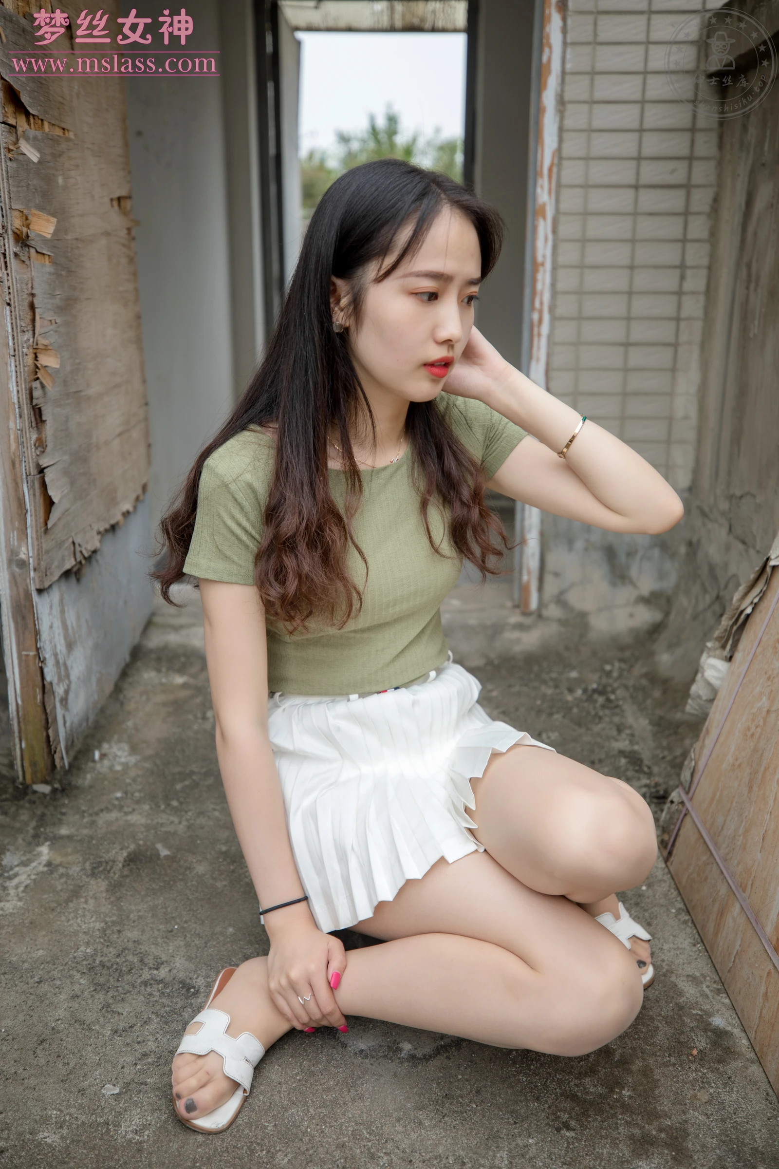 [MSLASS梦丝女神] 2019-06-20 NO.041 柳儿 侧颜太美的小姐姐 [76+1P1V／1.01GB]