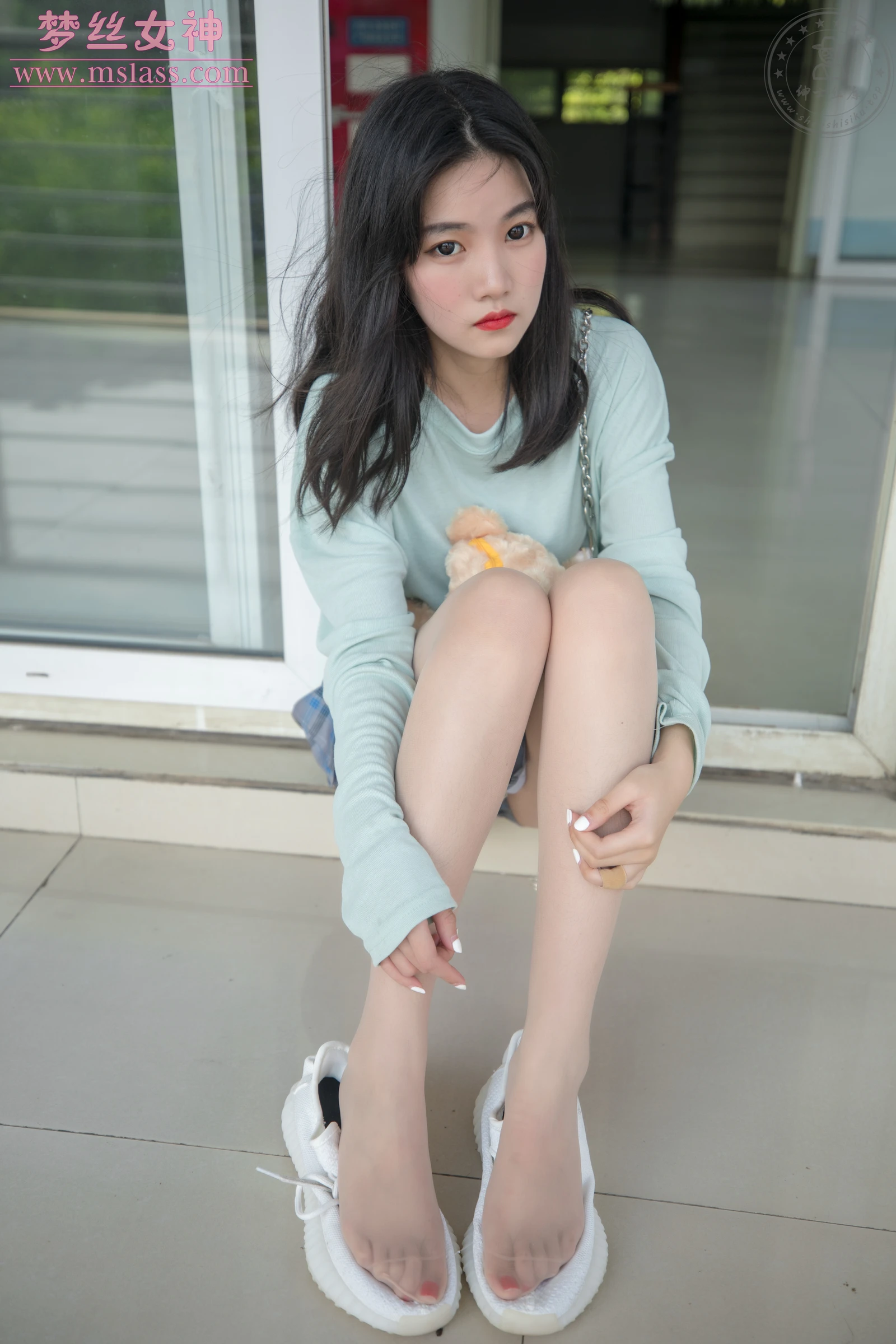 [MSLASS梦丝女神] 2019-06-12 NO.039 酥酥 恬静的小白鞋丝袜 [69+1P1V／793MB]