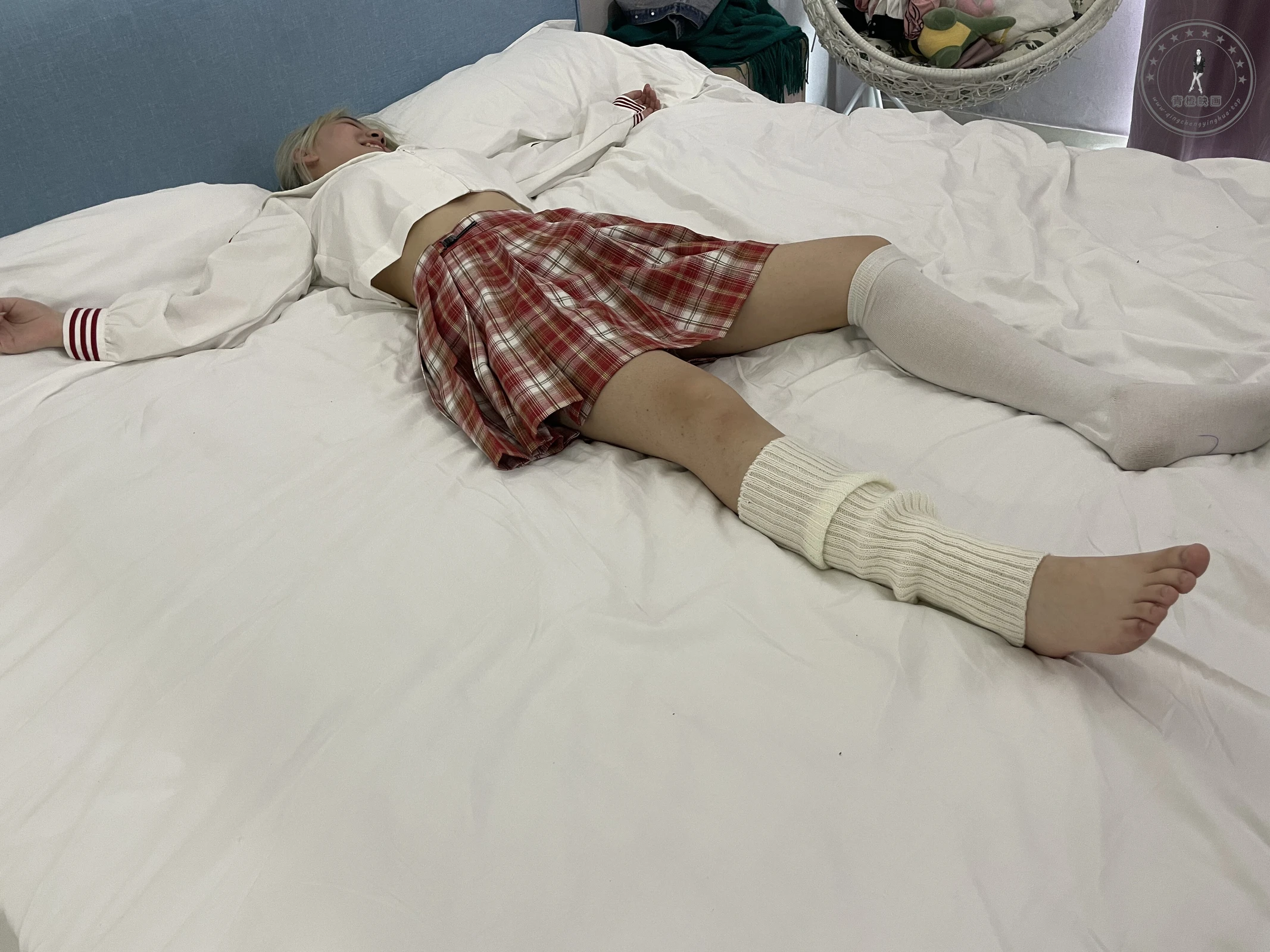 大佬躺尸定拍 有露脸女生的噢【39p】